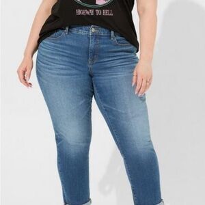 Torrid #Feel The Fit!! Crop Boyfriend Vintage Stretch Jeans…❤️❤️❤️